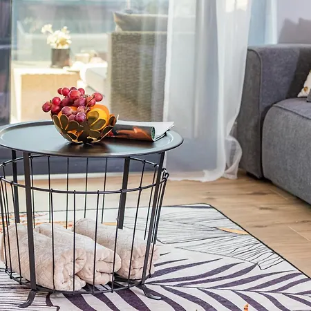 M****, New + Parking Pula