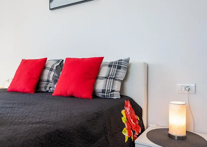 Appartement M****, New + Parking