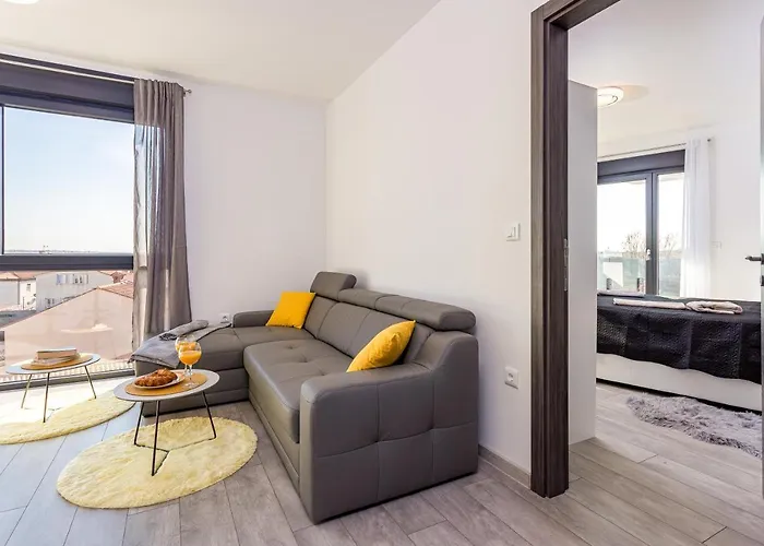 M****, New + Parking Appartement *
