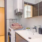 M****, New + Parking Appartement